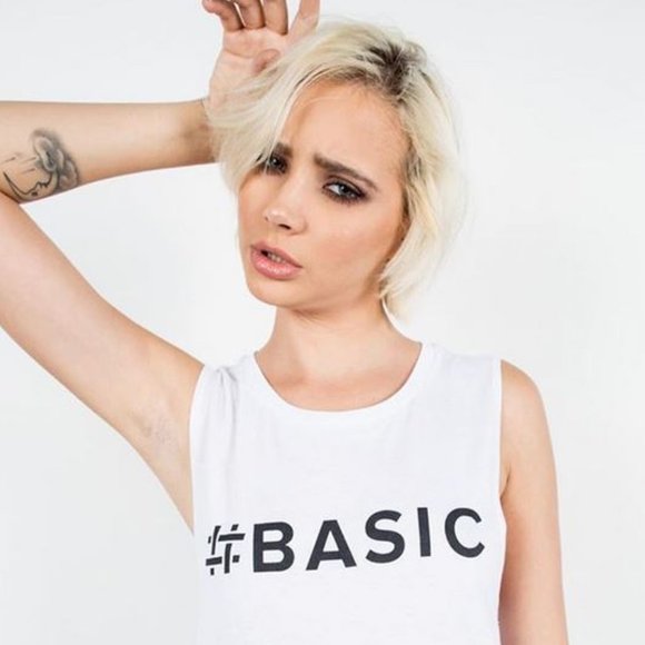 CASUAL TEE - Picture 2 of 2